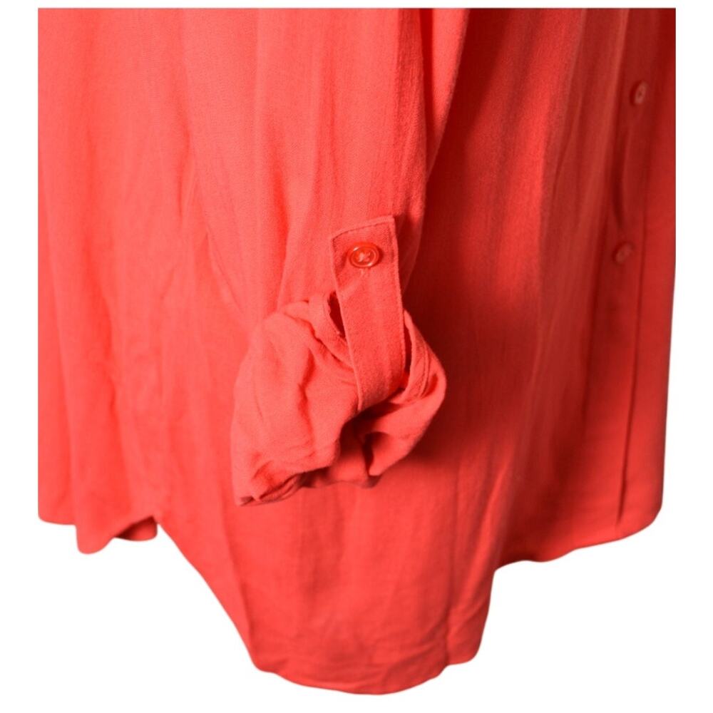 Chico's Women's Size 2 XL Red Roll Tab Sleeve Blouse Top Back Button Detail - Picture 4 of 10